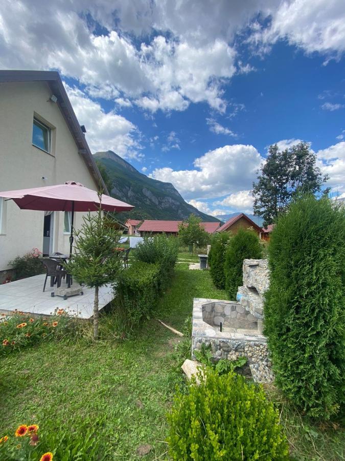 Breti'S Guesthouse Vusanje Экстерьер фото