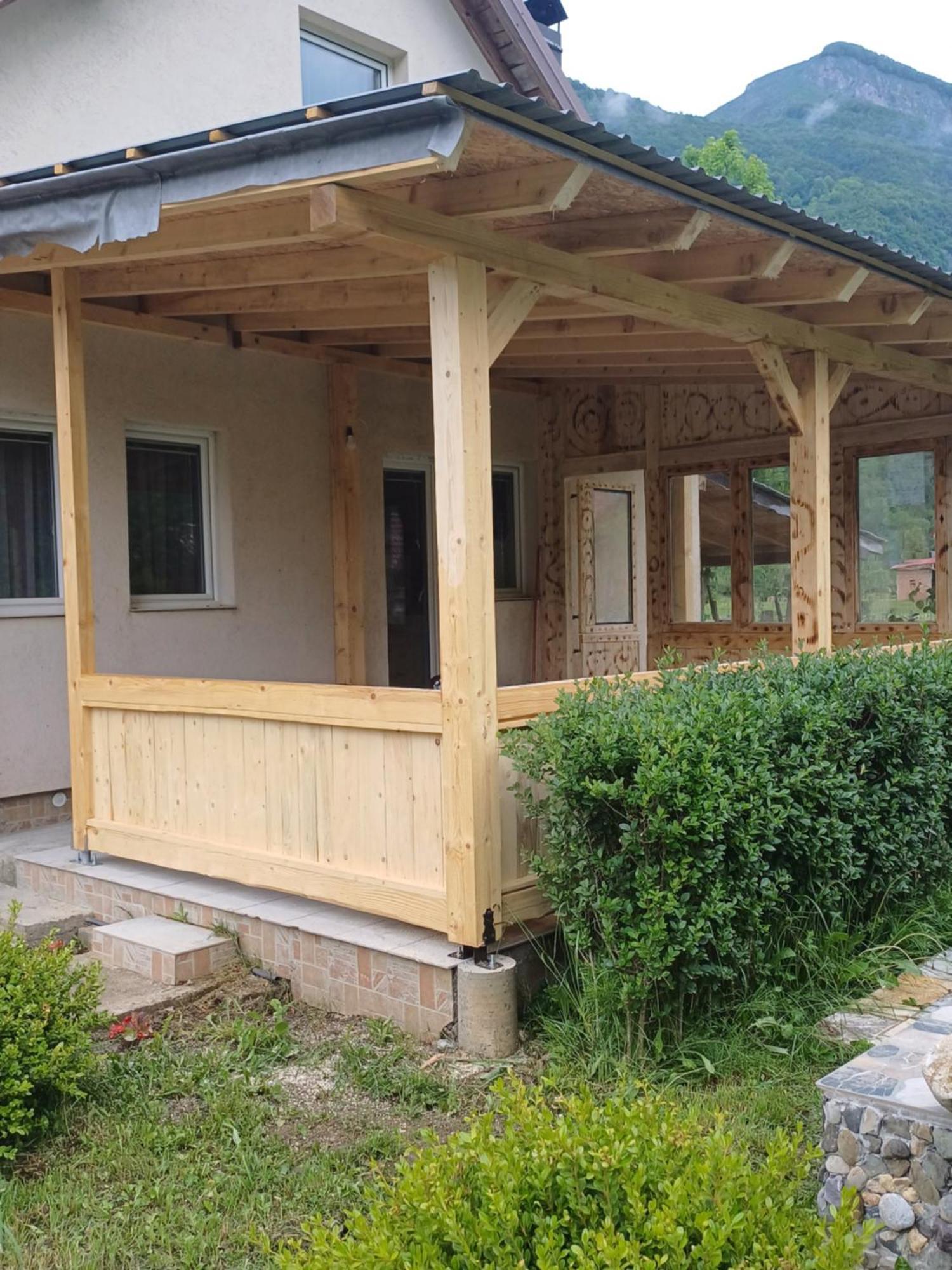 Breti'S Guesthouse Vusanje Экстерьер фото
